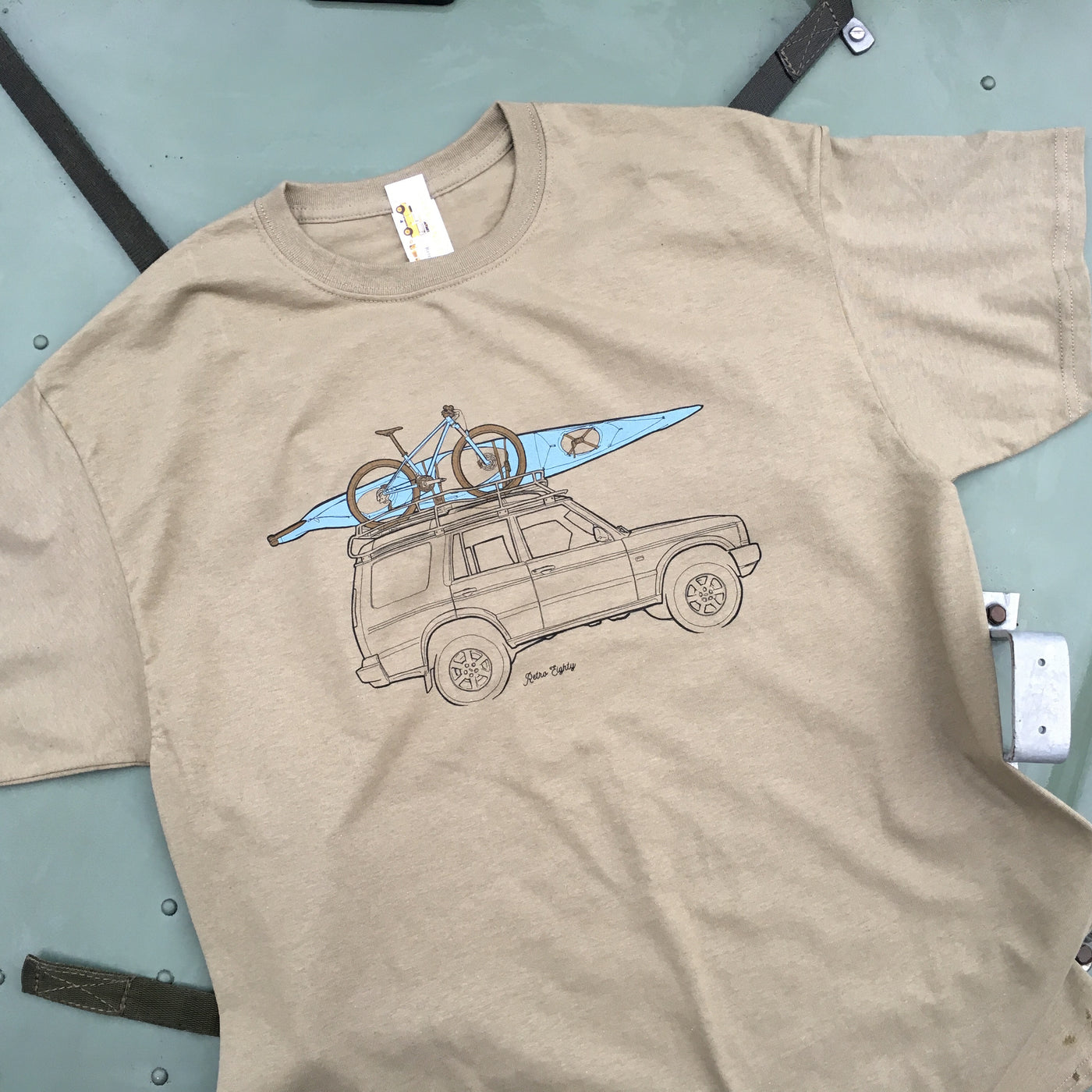 'Discotech' t-shirt  - Gildan Praire Dust